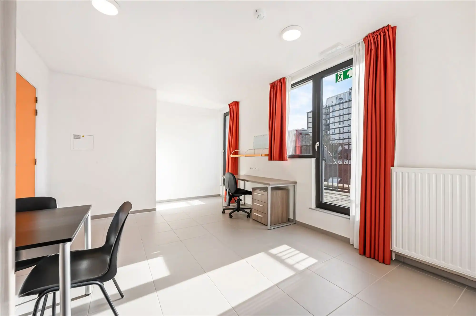 Ruime studentenkamer met terras! foto 5