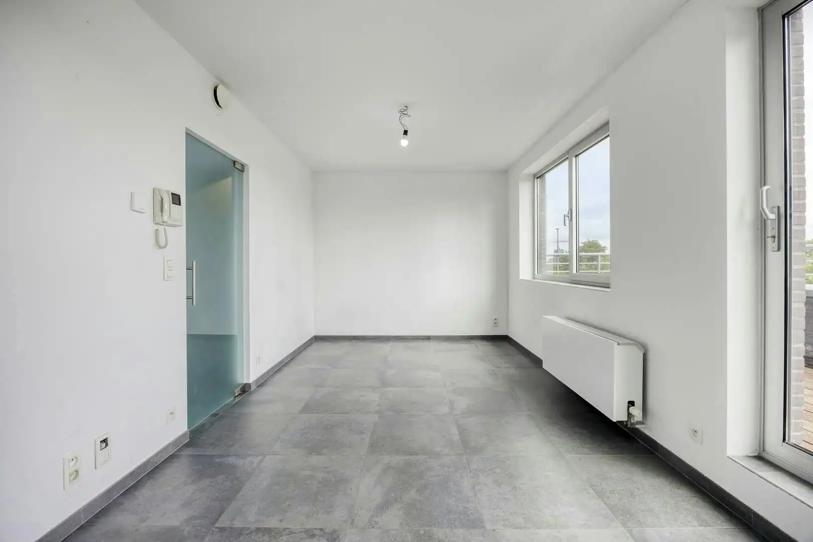 Charmante en praktische studio te koop in Anderlecht! foto 3