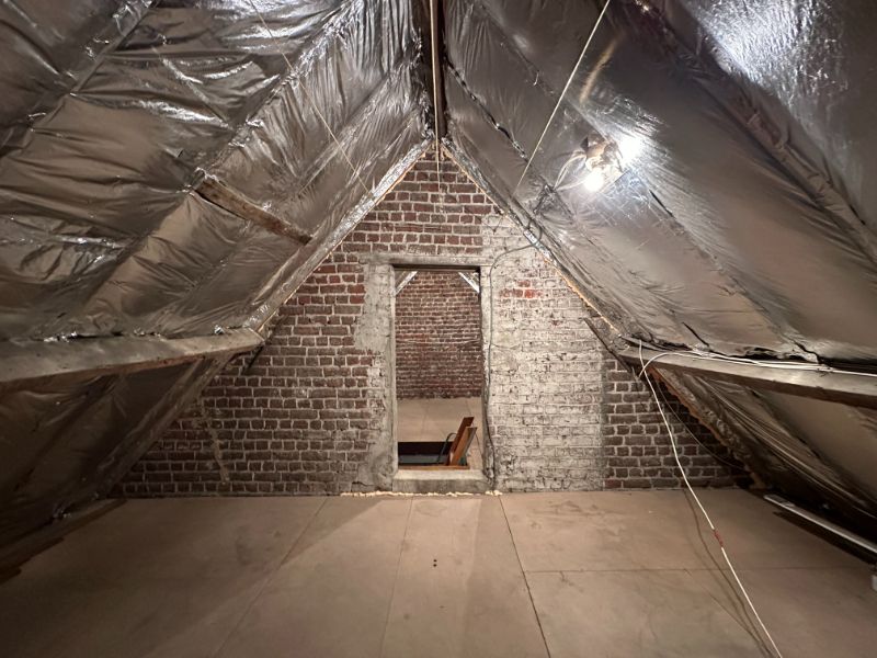 Ruime gezinswoning met grote tuin, veranda en veel opbergruimte foto 23