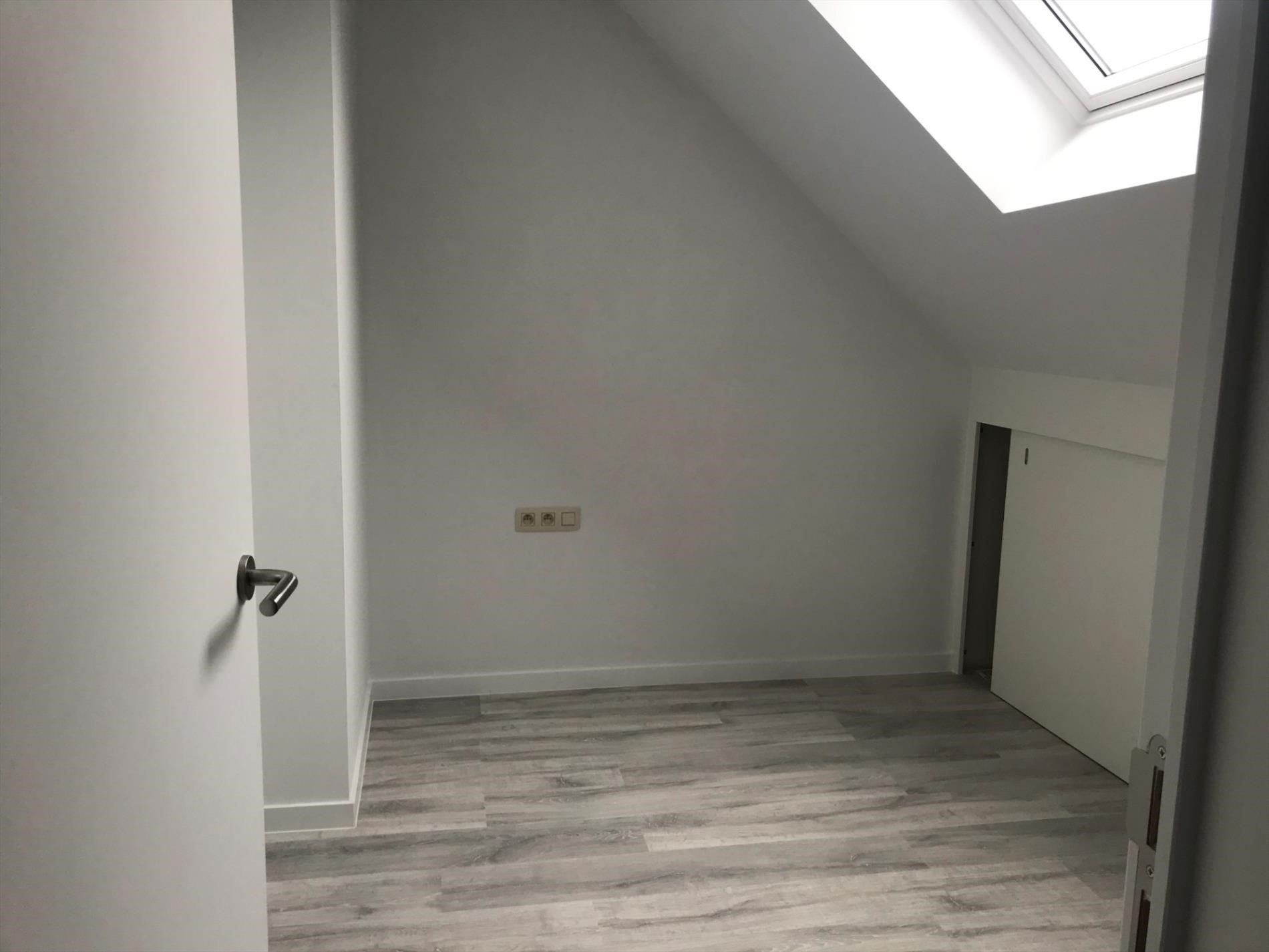 Lichtrijke rijwoning in het hartje van Ieper foto 11