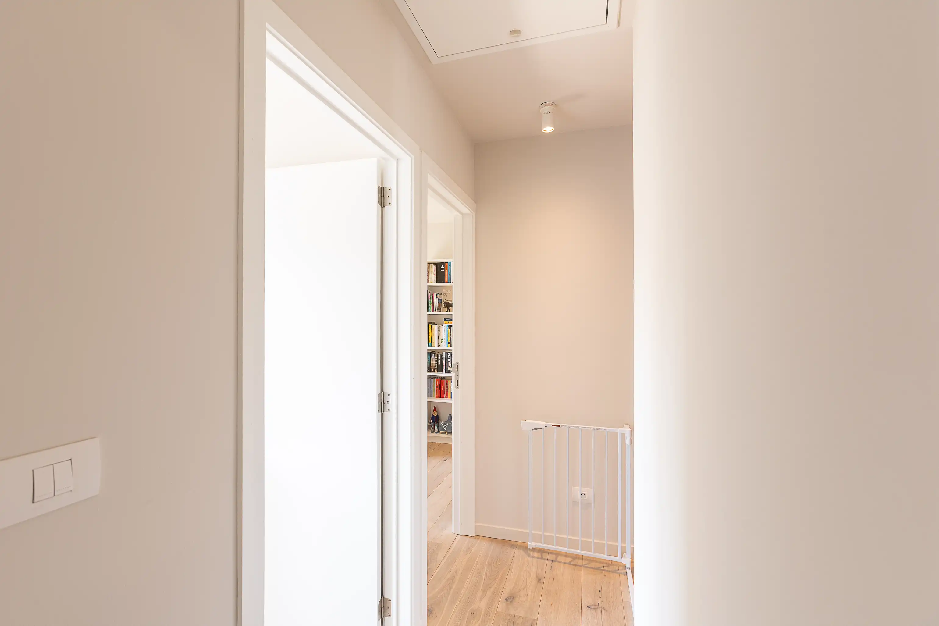 Prachtige, lichtrijke  woning met zonnige tuin in Beernem! foto 13