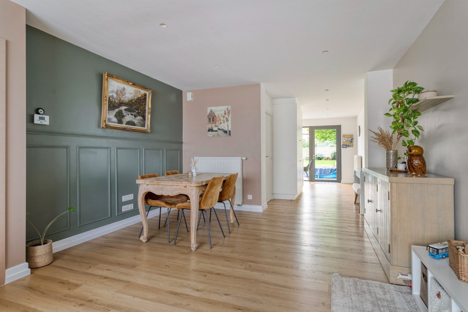 Prachtige instapklare woning met 3 slaapkamers en grote tuin! foto 5