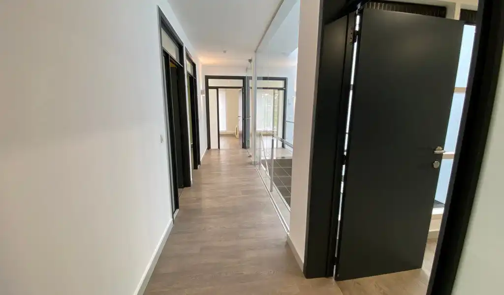 Kantoren te huur aan klaverblad in Gent foto 26