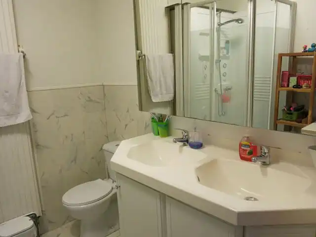 Comfortabele 4-slaapkamerwoning met ruim TERRAS te koop in Brugge foto 5