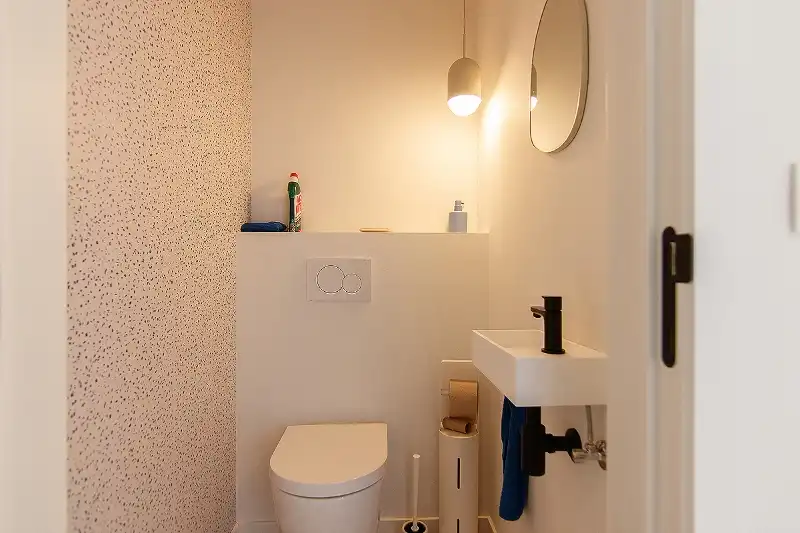 Zeer recent, doordacht en ingrijpend gerenoveerde gezinswoning gelegen op een zeer gewilde locatie! foto 24