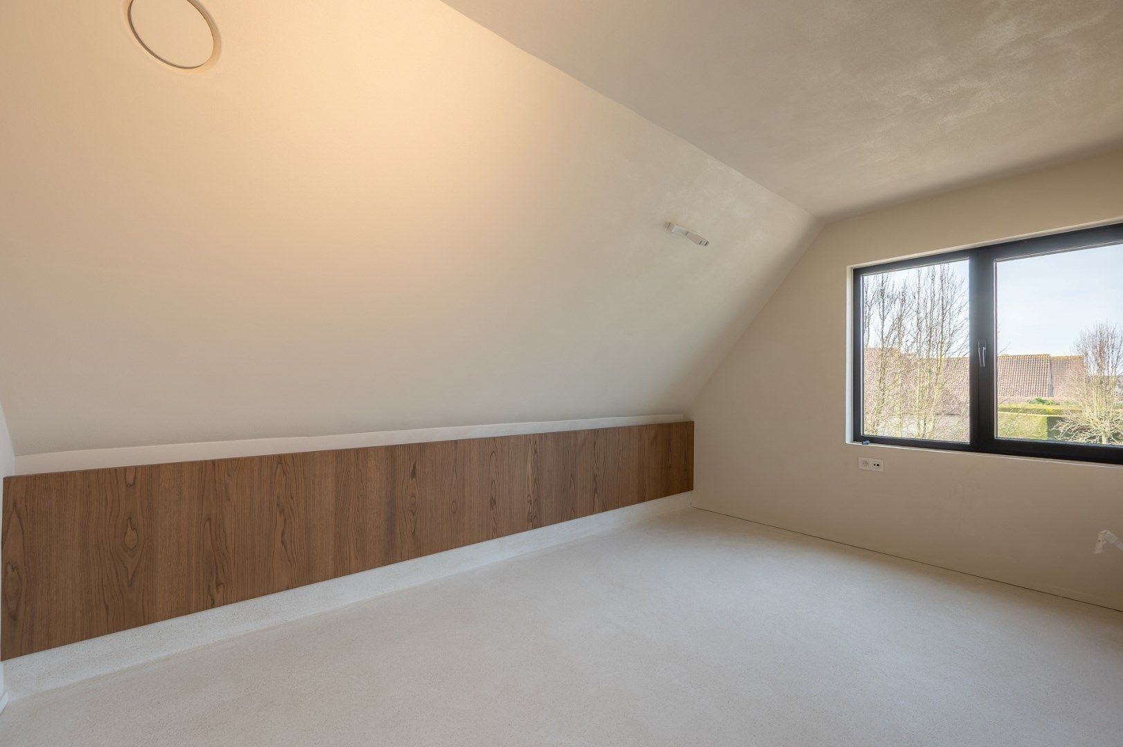 Alleenstaande en luxueus gerenoveerde villa op een rustige en residentiële ligging in Knokke foto 23