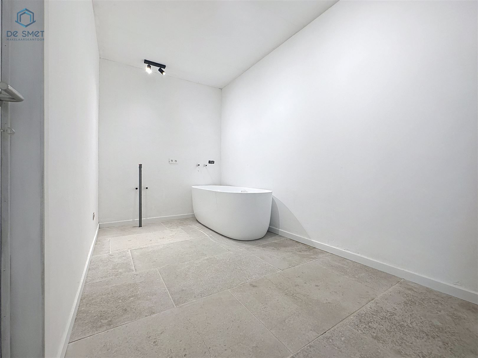 Landelijke woning met 4 slpks op ±9.438 m² in groene omgeving (EPC A) foto 11