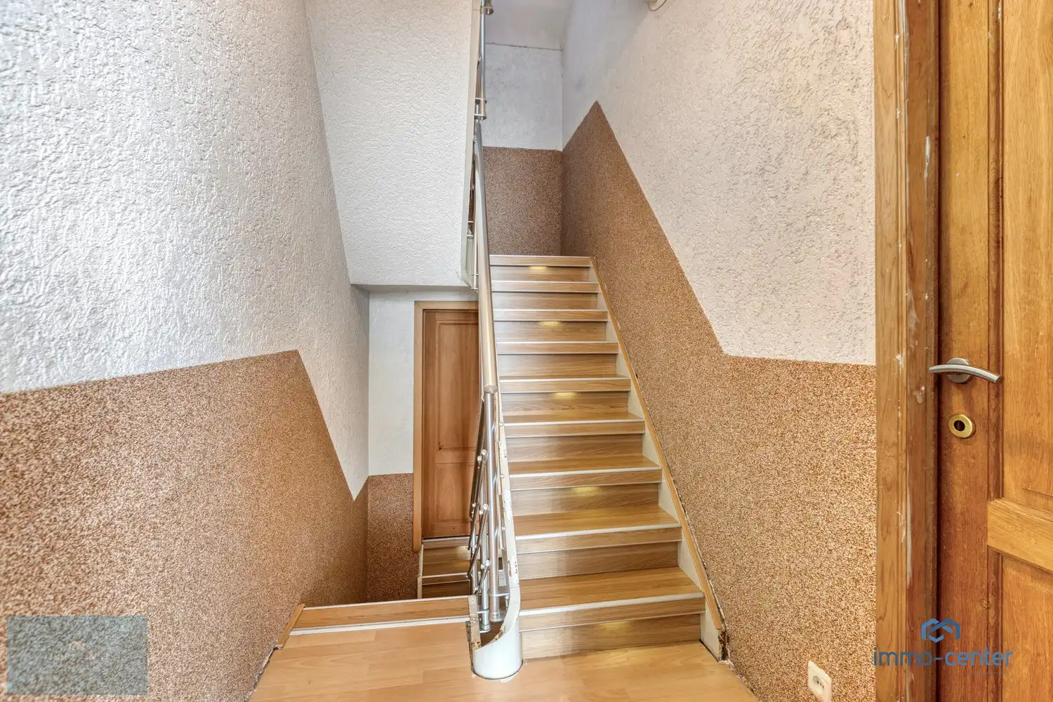 🏡 Instapklare ruime woning met 4 slaapkamers, 2 badkamers foto 15