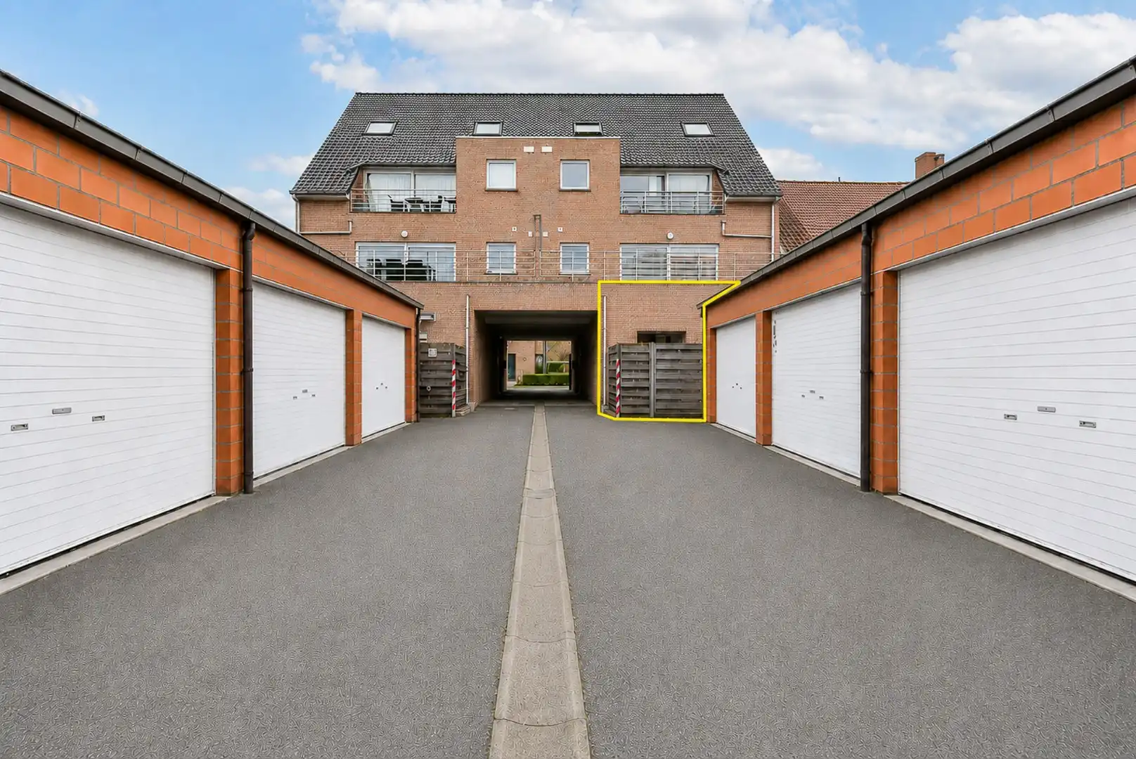 Instapklaar gelijkvloers appartement met twee slaapkamers en buitenkoer in centrum Gistel foto 12