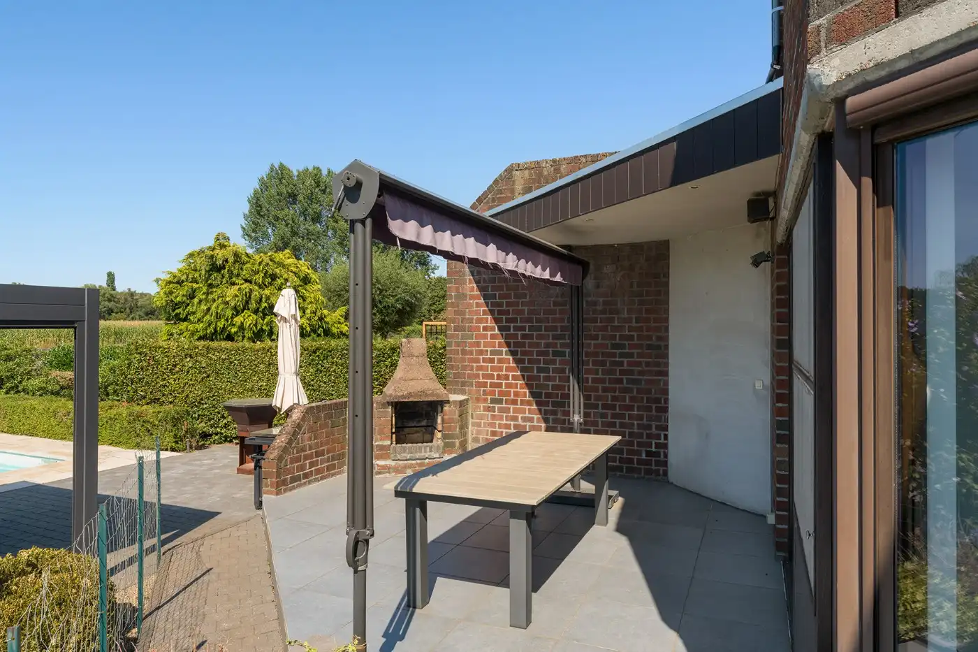 Top gelegen, ruime, vrijstaande woning met 3 slpk., garage en prachtige tuin foto 32