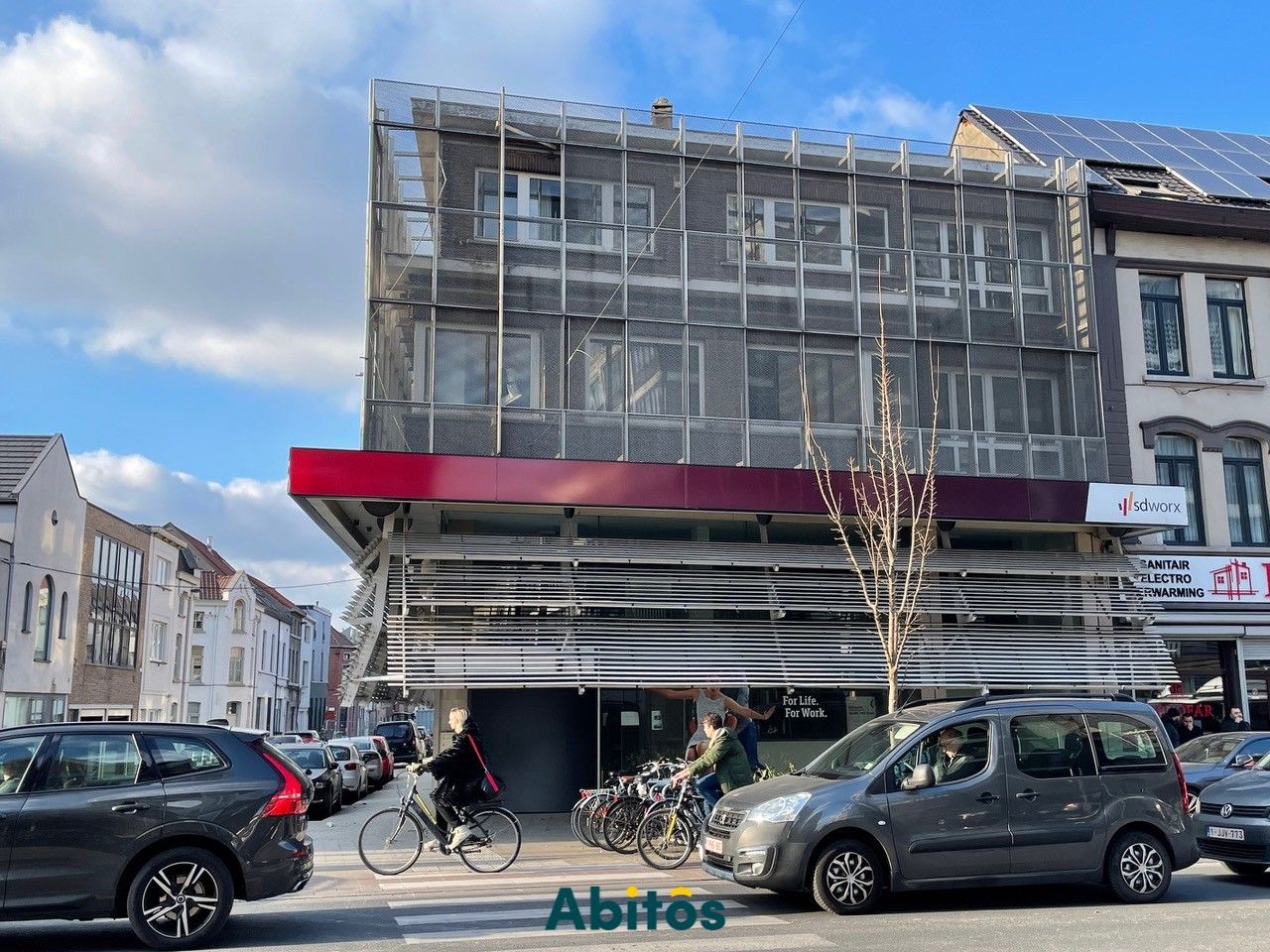 Uniek bedrijfsgebouw vlakbij Gent-Dampoort foto 3