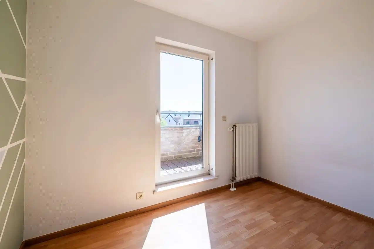 Duplex met twee slaapkamers en autostaanplaats op rustige locatie foto 9