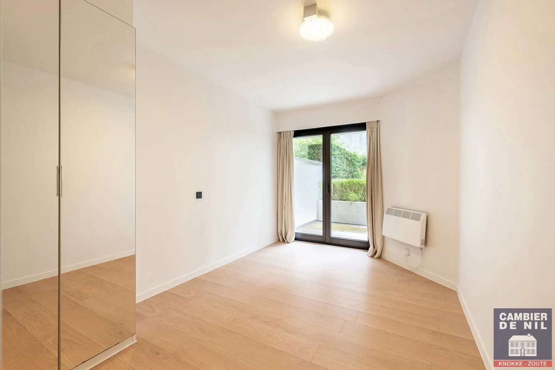 Ruim, ongemeubeld hoekappartement nabij het Albertplein  foto 19