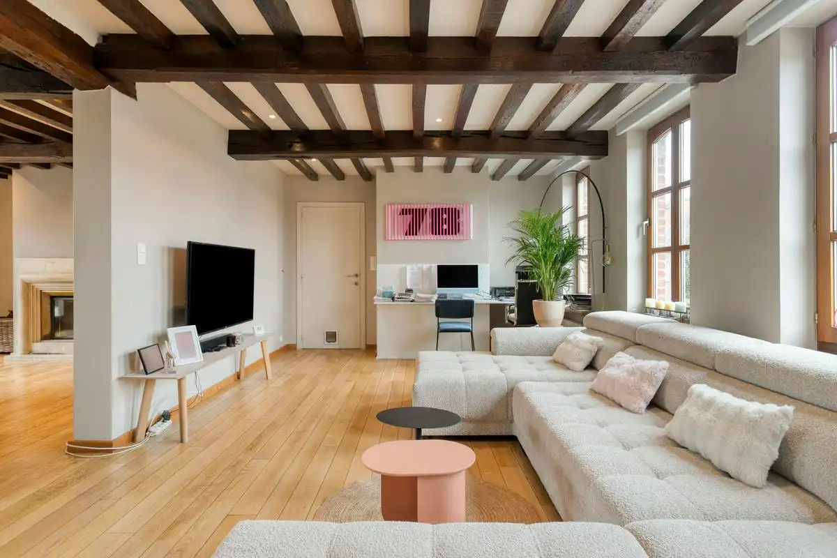 Ruime herenwoning met magazijn te koop in Deerlijk foto 2