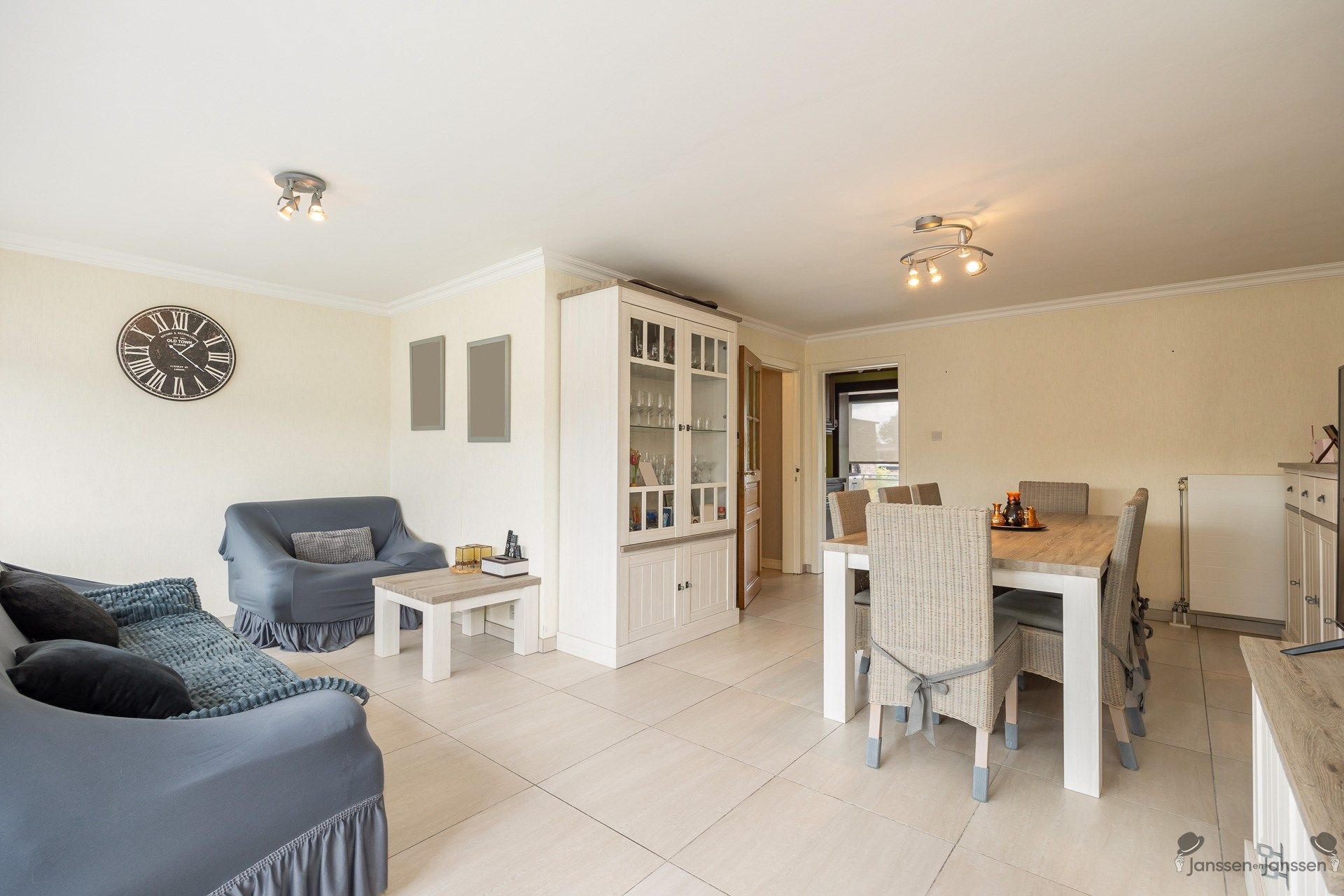 Bel-etage met 3 slaapkamers en ruime tuin foto 7