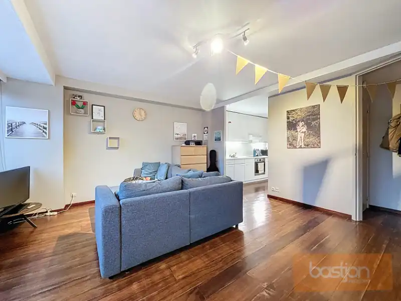 Eén-slaapkamer appartement nabij het centrum. foto 3