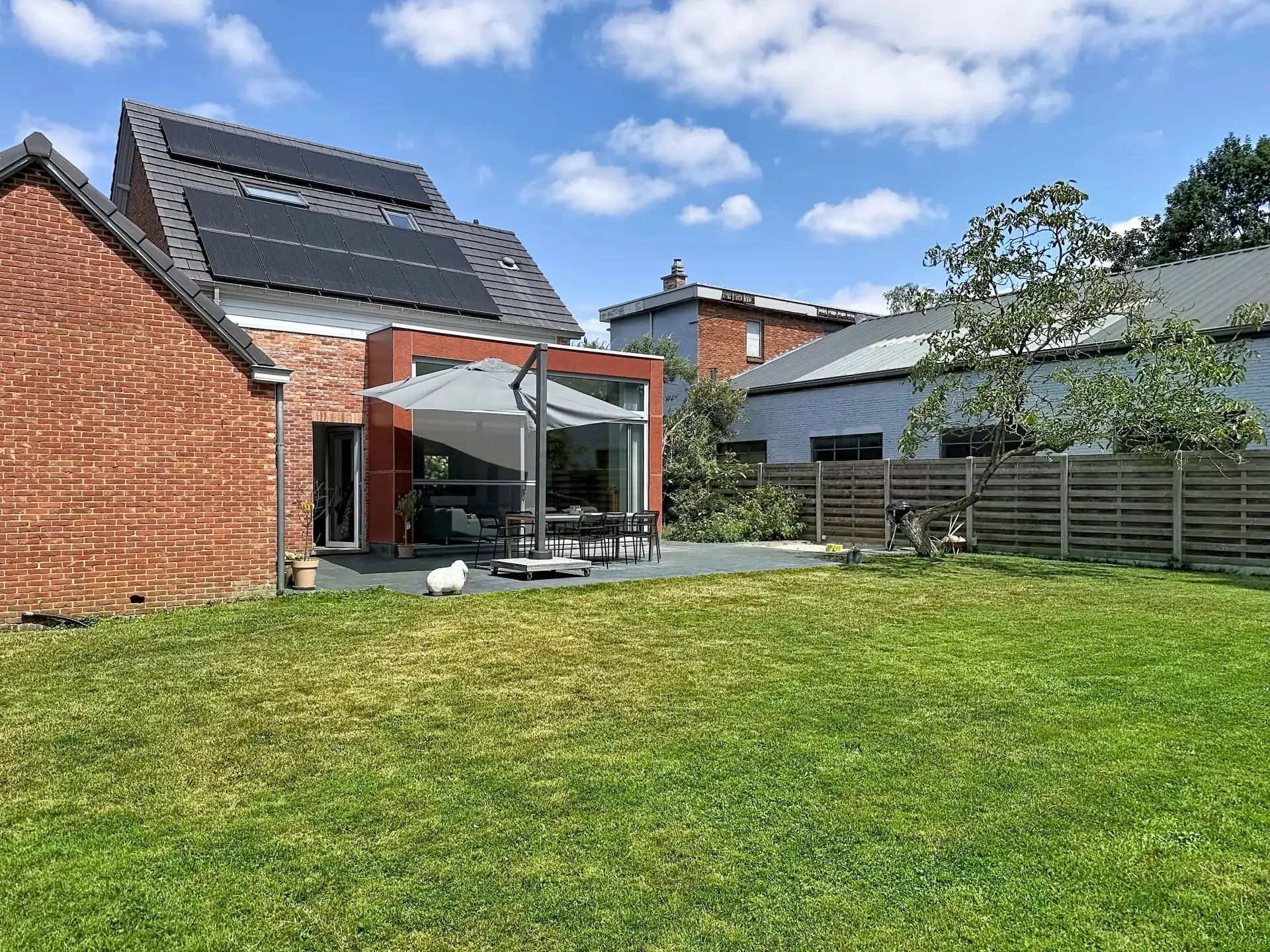 Verrassend ruime instapklare woning met 3 slaapkamers op een mooi perceel. foto 45