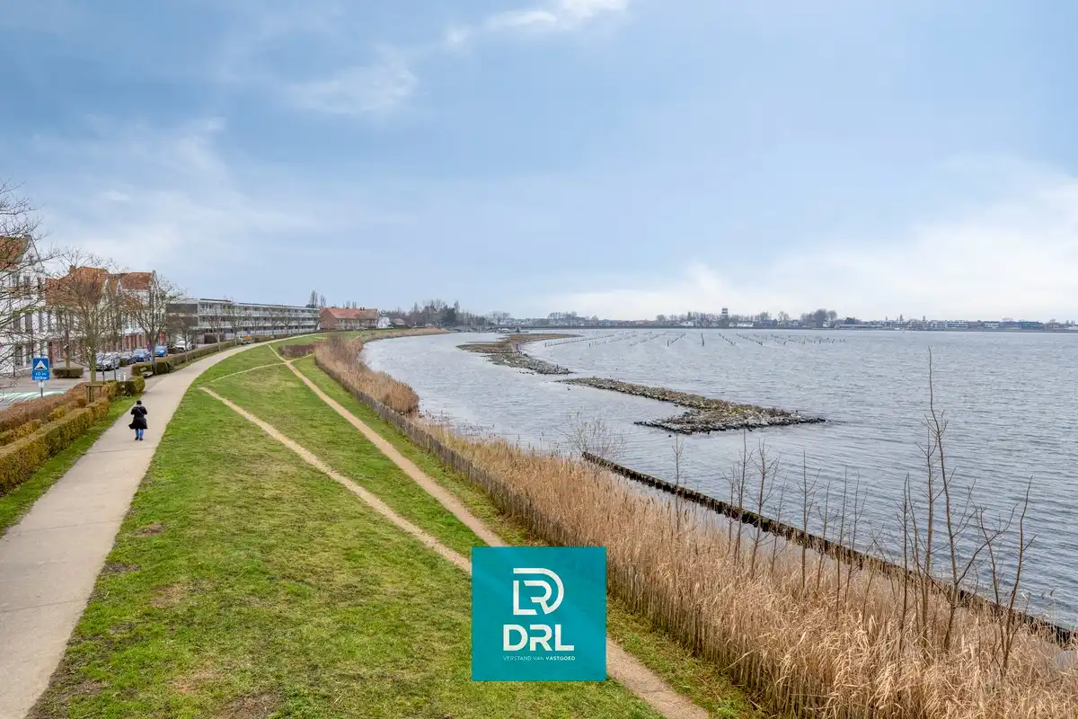 HANDELSHUIS met 2 APPARTEMENTEN te OOSTENDE foto 19