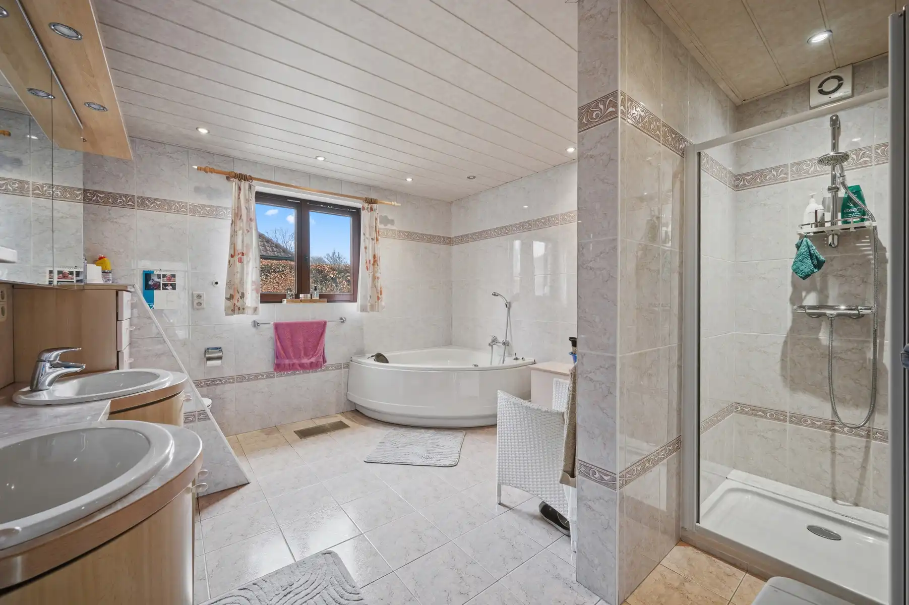 Villa van 329m² met 4 slpk op 1583m² te ITEGEM foto 5