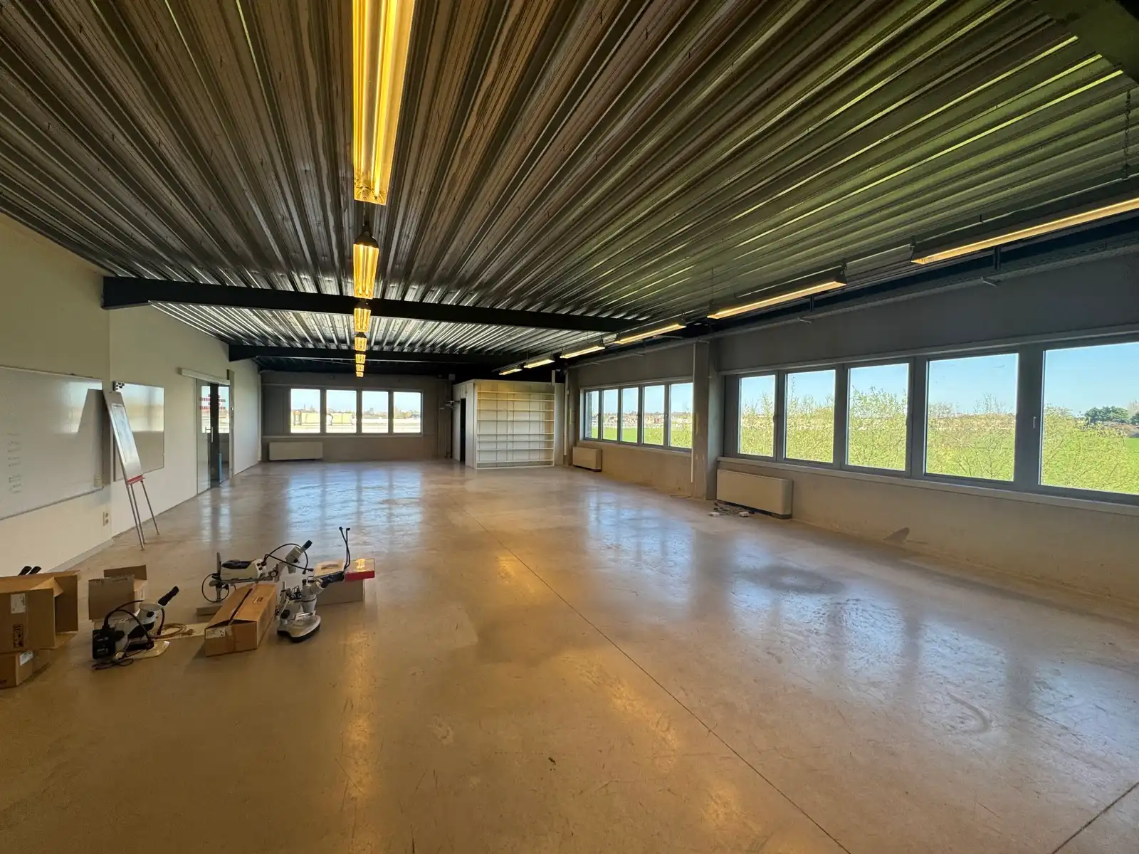 Kantoren Met Optie Magazijn te Huur in Aartselaar foto 3