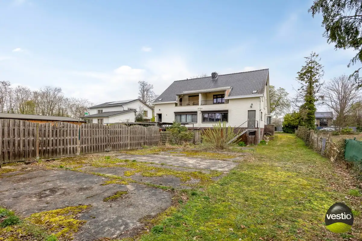 Ruime te renoveren woning met 3 slaapkamers op vlot bereikbare ligging (Genkersteenweg). foto 22