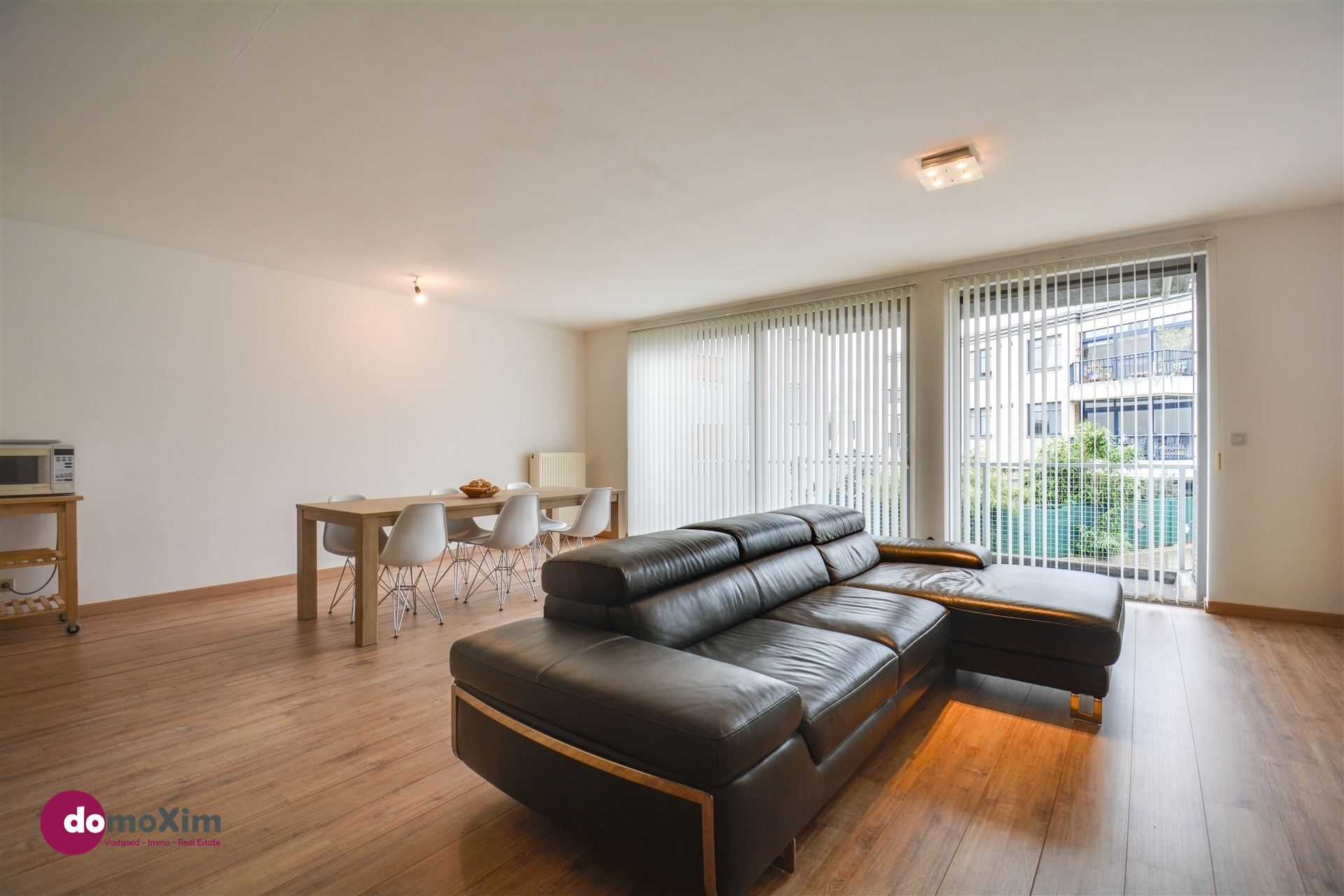 Centraal gelegen appartement met 3 slaapkamers, ruim terras & garage in Hombeek foto {{pictureIndex}}