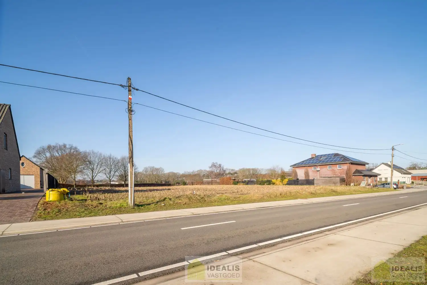 KNAPPE BOUWKAVEL (16A93CA) VOOR OPEN BEBOUWING OP EEN TOPLOCATIE, IN HET RUSTIG GELEGEN GROTE-BROGEL (PEER)! Deze bouwkavel met een oppervlakte van 16a 93ca biedt de mogelijkheid voor het bouwen van een prachtige eengezinswoning met aan de achterzijde van het perceel een prachtige vergezicht. De kavel is gelegen vlak bij de dorpskern van het gezellige Grote-Brogel en op enkele autominuten verwijderd van de centra van Peer, Kaulille, Bocholt en Bree. Ideaal voor zij die op zoek zijn naar een ruim perceel voor open bebouwing. foto 9