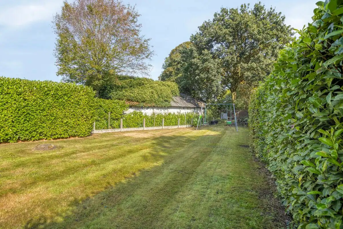 Ruime open bebouwing in Zomergem te koop foto 19