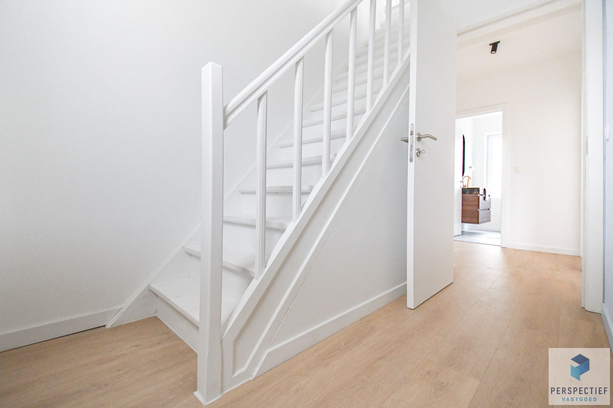 BEZOEKMOMENT ZATERDAG 20/12 VAN 9U TOT 10U30 | GERENOVEERDE, RUIME hedendaagse woning met GROTE tuin op TOPLOCATIE! foto 17