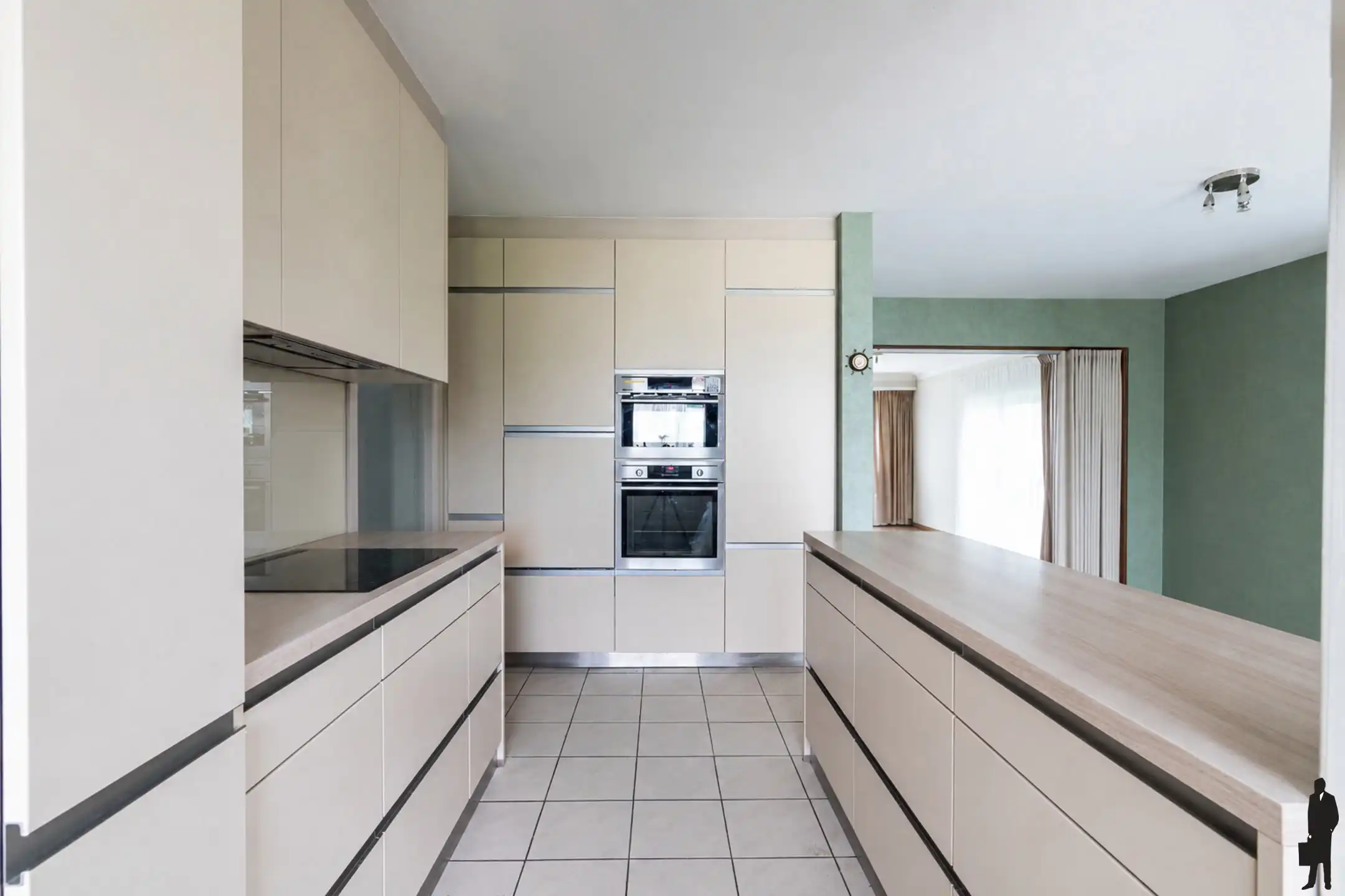 Split-levelvilla met bouwgrond op 2.636 m²   foto 8