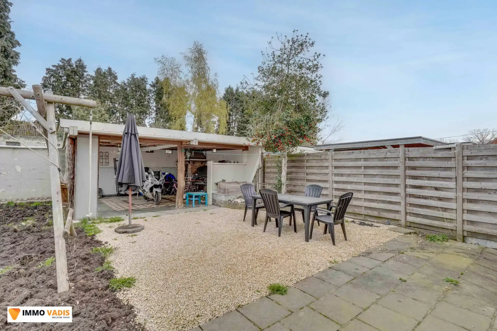 Ruime halfopen bebouwing met 3 slaapkamers en inpandige garage foto 13