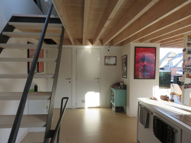 Eigentijds en lichtrijk duplexappartement foto 9