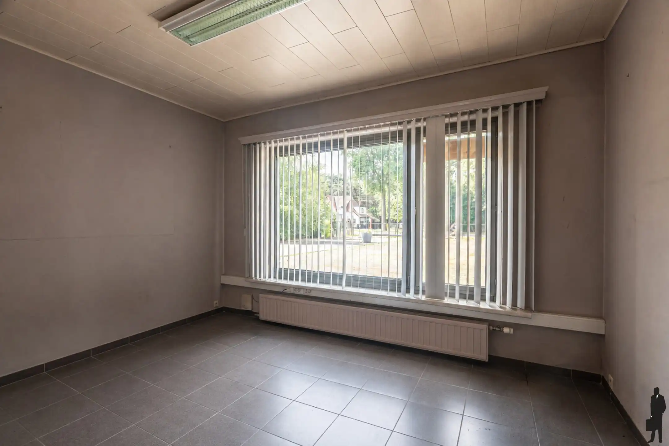 Magazijn met kantoren op ca. 4.425 m² foto 10