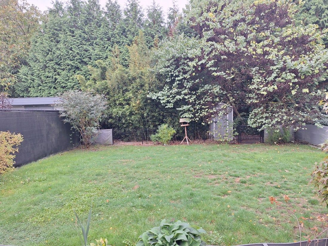 Prachtige eigentijdse woning in een groen kader foto 22