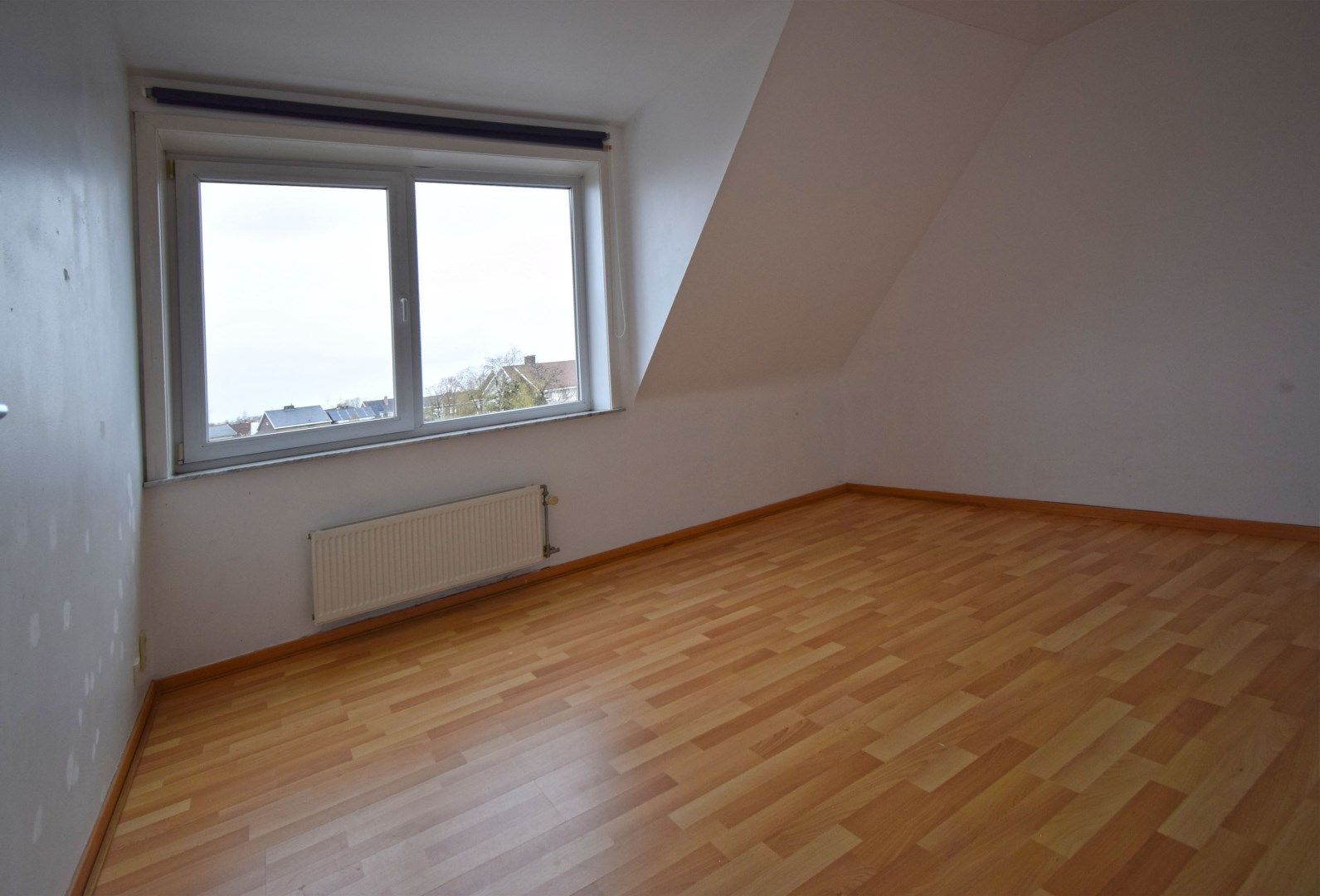 RUIM APPARTEMENT MET TWEE SLAAPKAMERS EN GARAGE foto 8