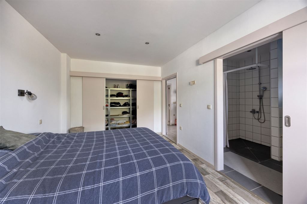 Zeer ruime, instapklare woning nabij centrum Aarschot! foto 12
