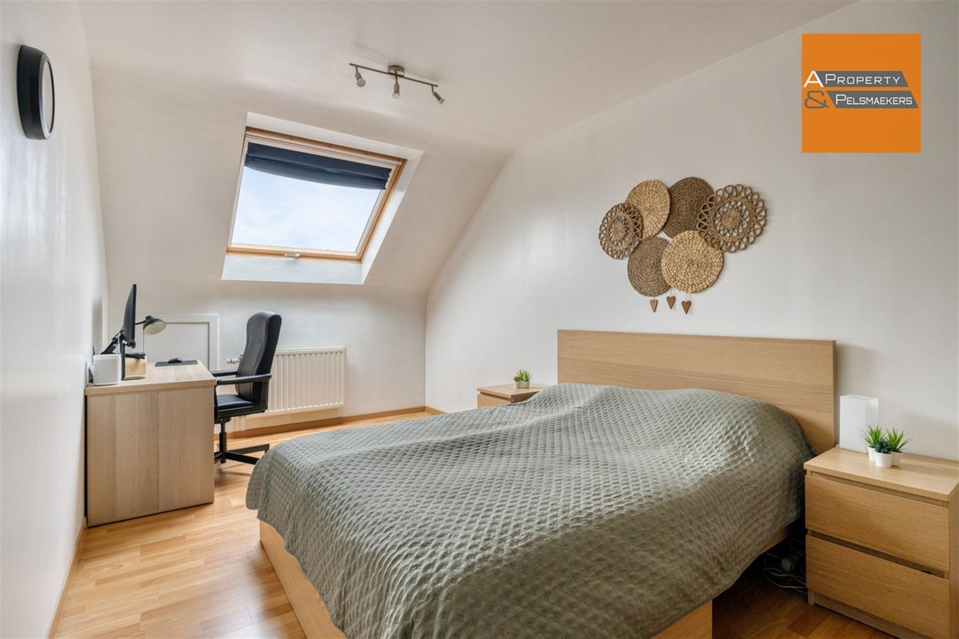 Duplex met 3 slaapkamers, terras en garagebox foto 10