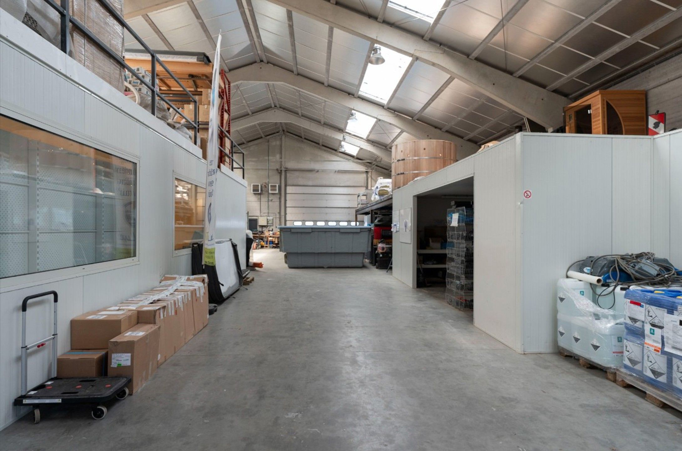 Uniek Bedrijfsgebouw & Luxe Villa In Beveren Te Koop foto 28