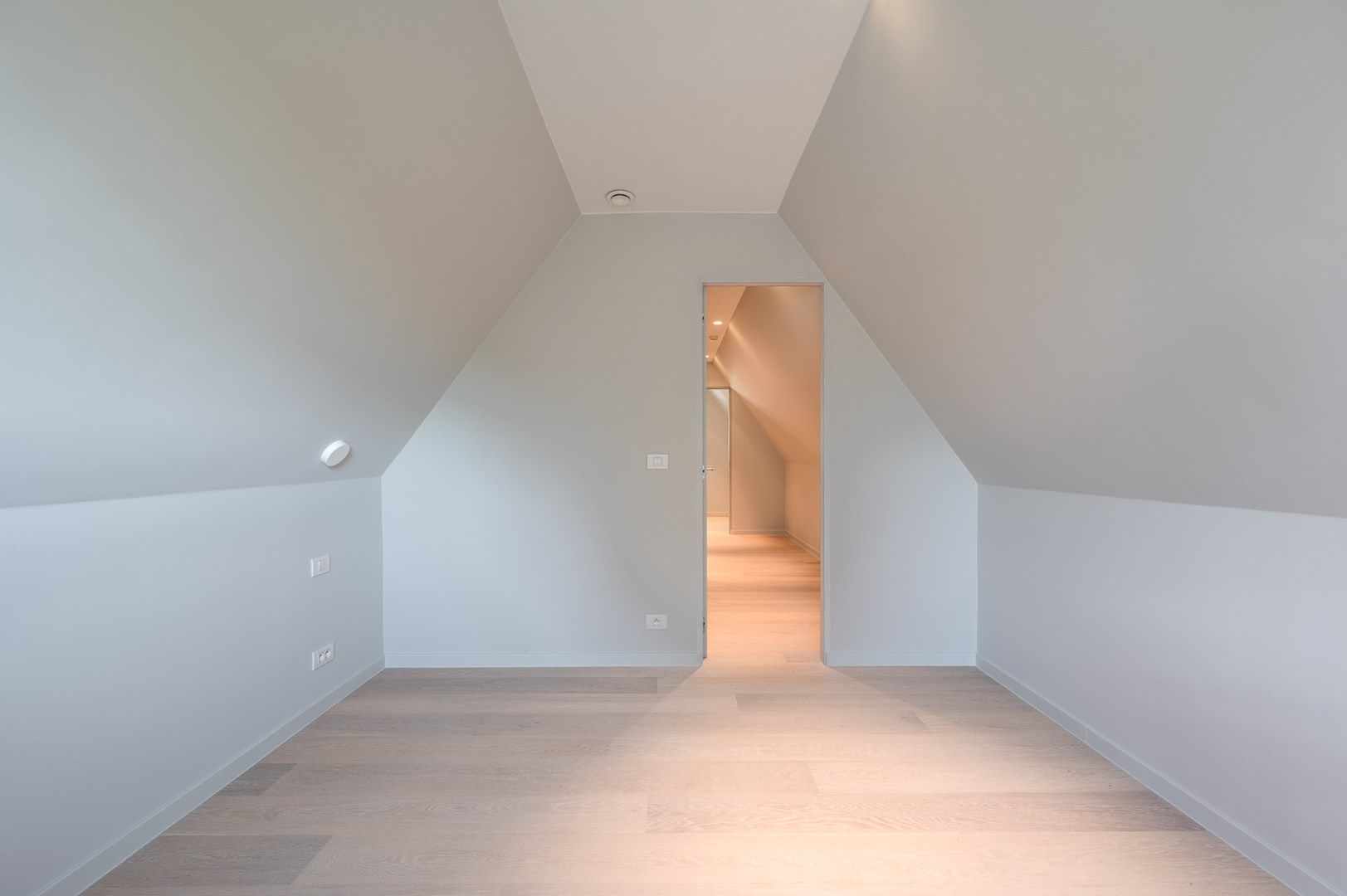 Exclusieve alleenstaande villa met panoramisch zicht over de Polders foto 24