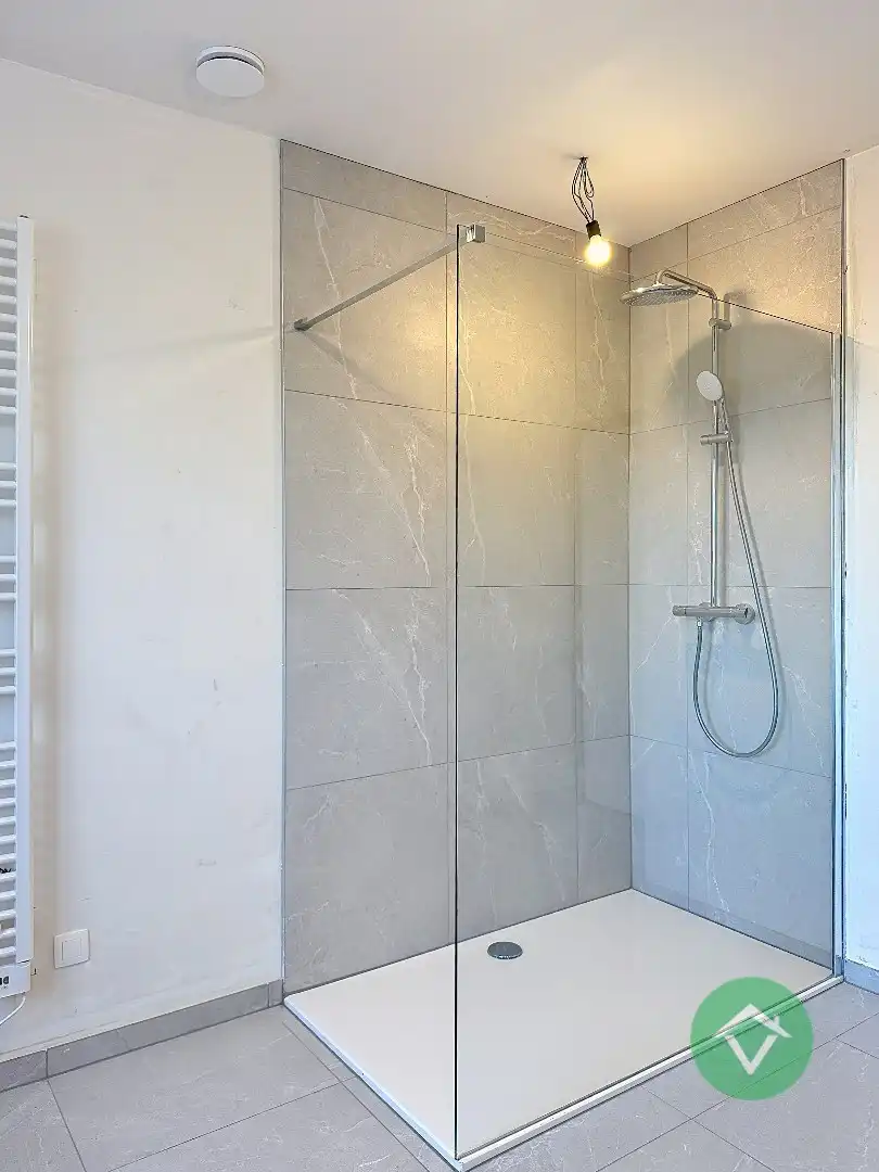 Volledig nieuwe woning met 4 slaapkamers en diepe tuin te Wijnendale foto 10