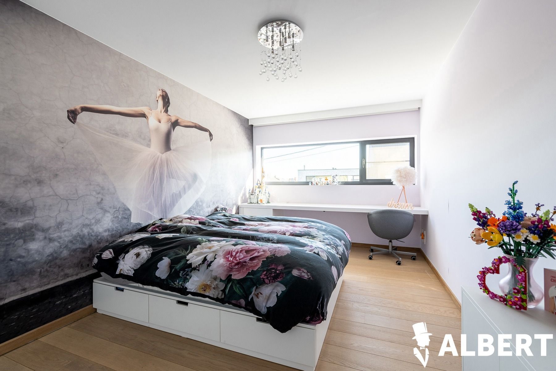 Unieke eigentijdse villa met zwembad foto 14