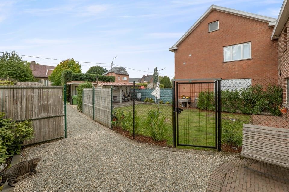 INSTAPKLARE WONING MET 4 SLAAPKAMERS EN 2 BADKAMERS OP EEN GOEDE LOCATIE foto 22