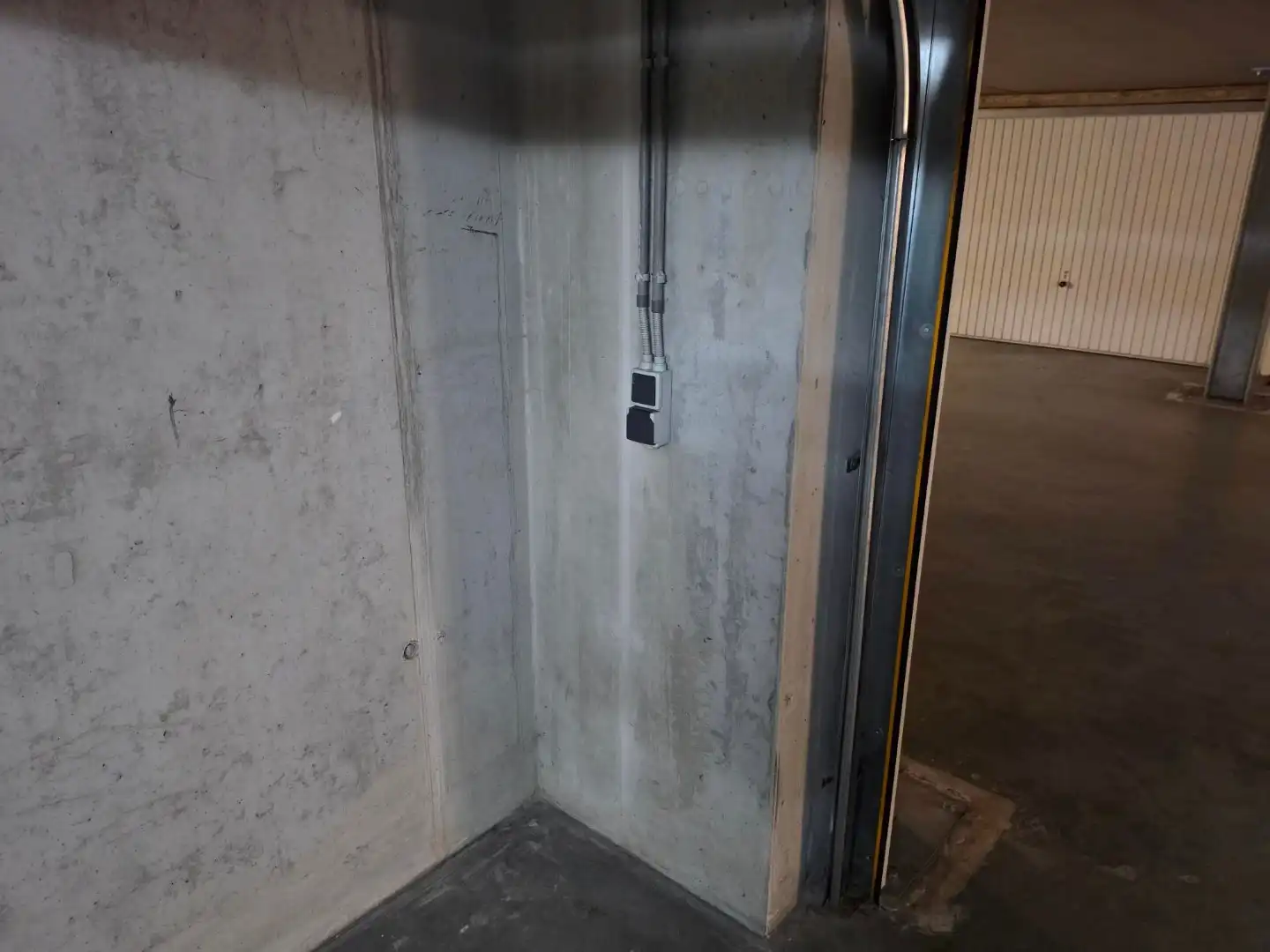 Dubbele garagebox - ondergrond, ruim en vlot bereikbaar foto 11