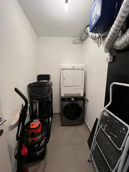 2 slaapkamer app met ruim terras en carport foto 18