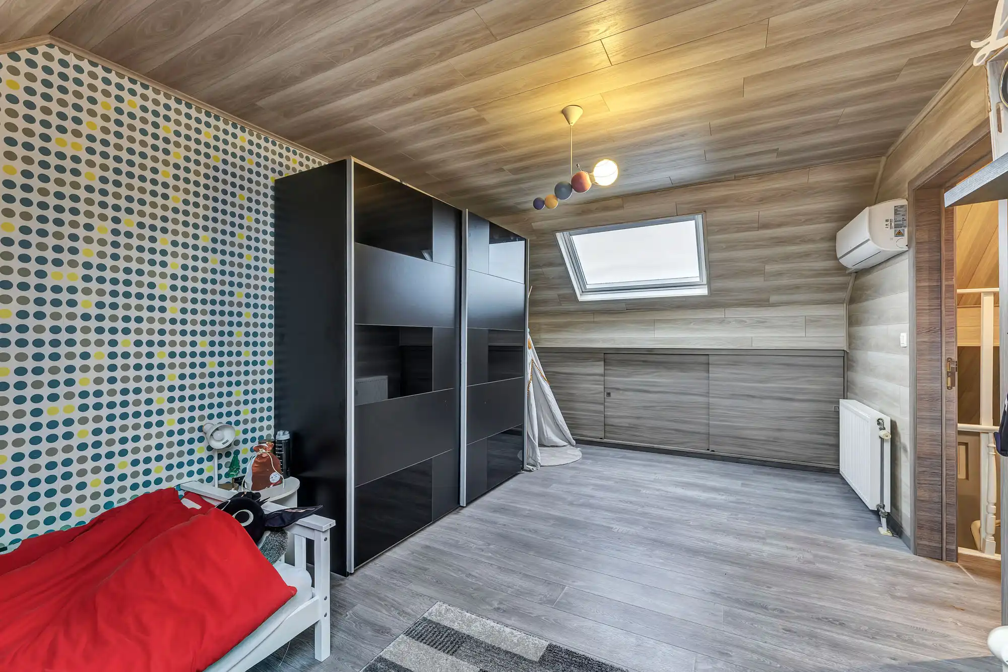 Prachtige instapklare woning met 3 slpks, tuin en garage foto 22