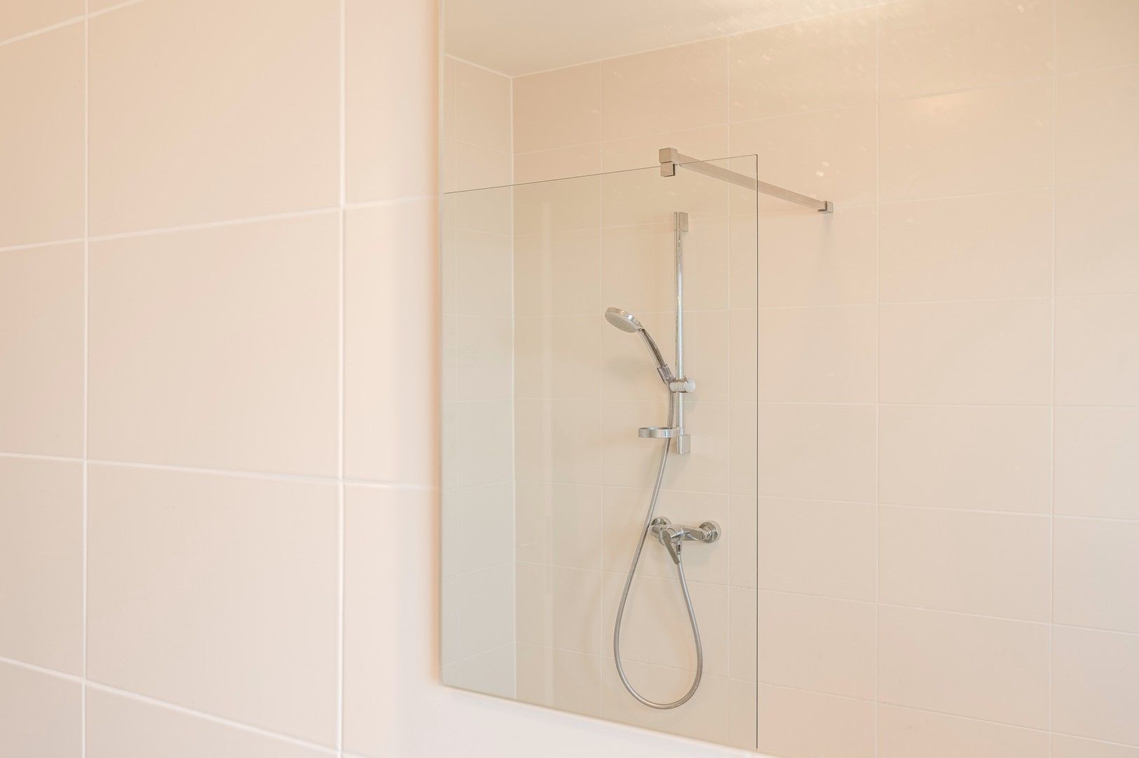 Prachtig appartement te koop met carport foto 13