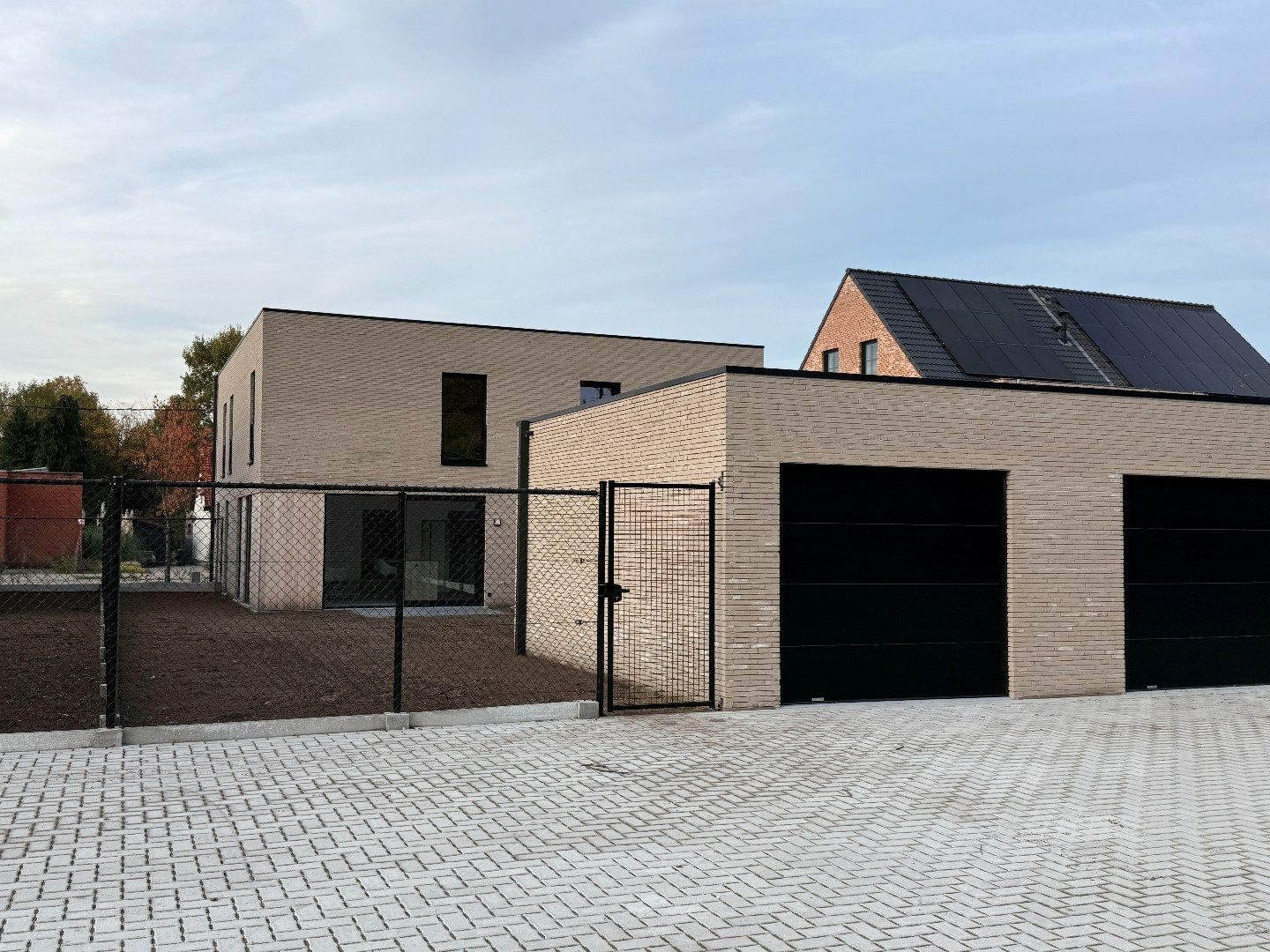 Instapklare nieuwbouw met 3 slpk en tuin foto 22