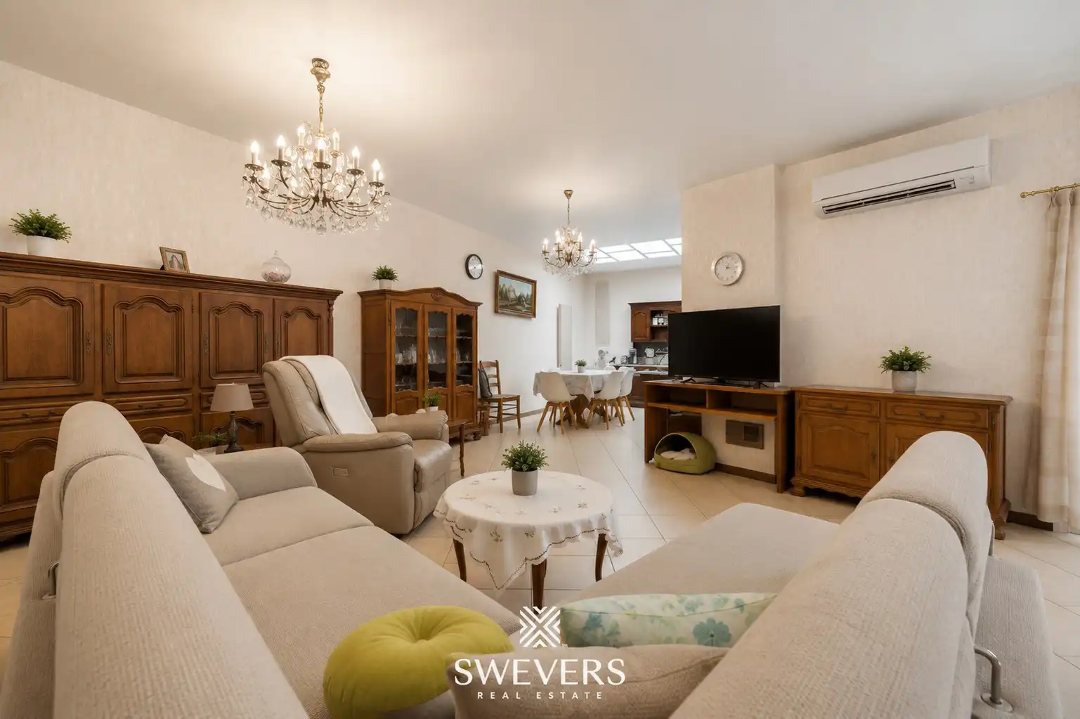 Ruim gelijkvloers appartement met twee slaapkamers foto 4
