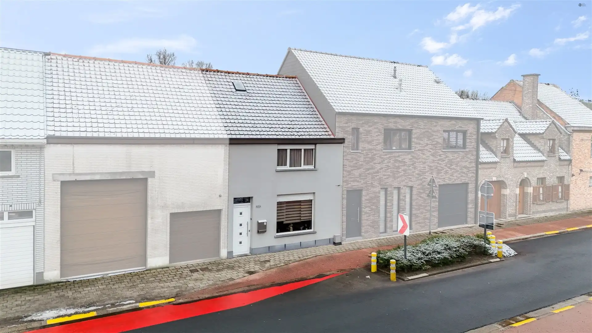 Instapklare rijwoning te Stekene foto {{pictureIndex}}