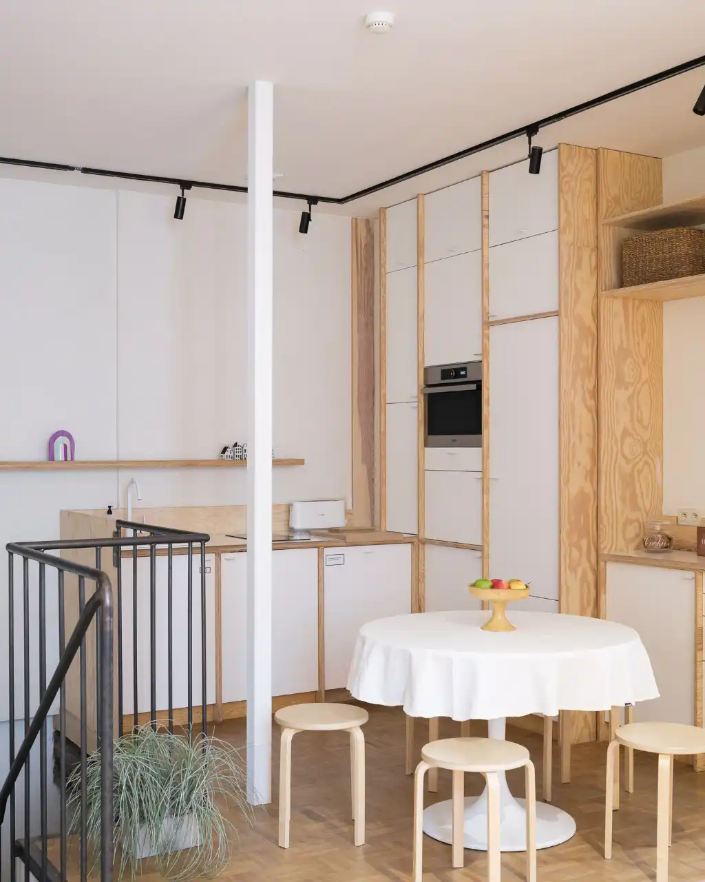 Bijzonder duplexappartement (240 m²) met vier slaapkamers, telkens met eigen sanitair en buitenruimte, gelegen in een kleinschalige residentie nabij het Zuid. foto 5